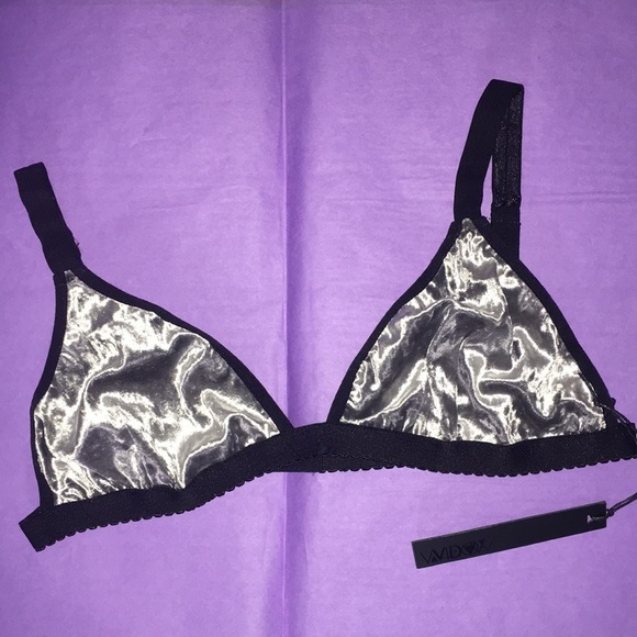 🖤🆕House of Widow Unlined Silver Velvet Bra🖤 - Picture 5 of 14